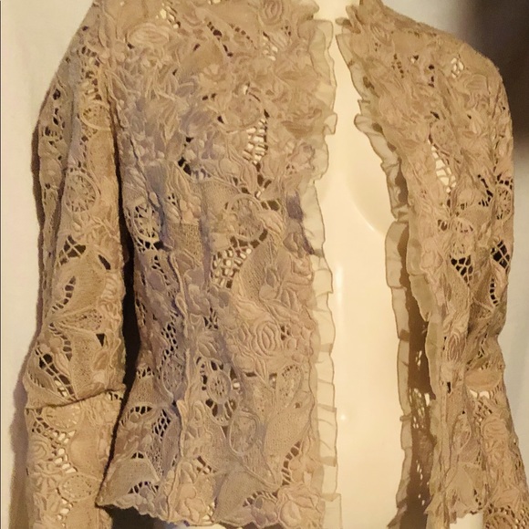 Elie Tahari Lace Jacket. Size M. Ruffle detail on front and sleeves. - Picture 1 of 10